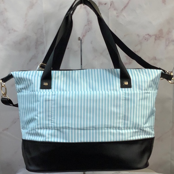 NWT Bioworld - Hello Kitty and Friends Travel carry on - Picture 3 of 5